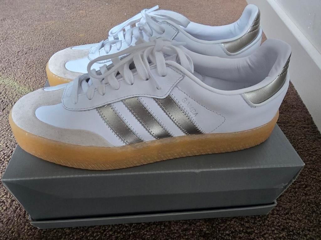 Adidas Samba sneakers mt 43 Zo goed als nieuw, Kleding | Dames, Schoenen, Ophalen of Verzenden