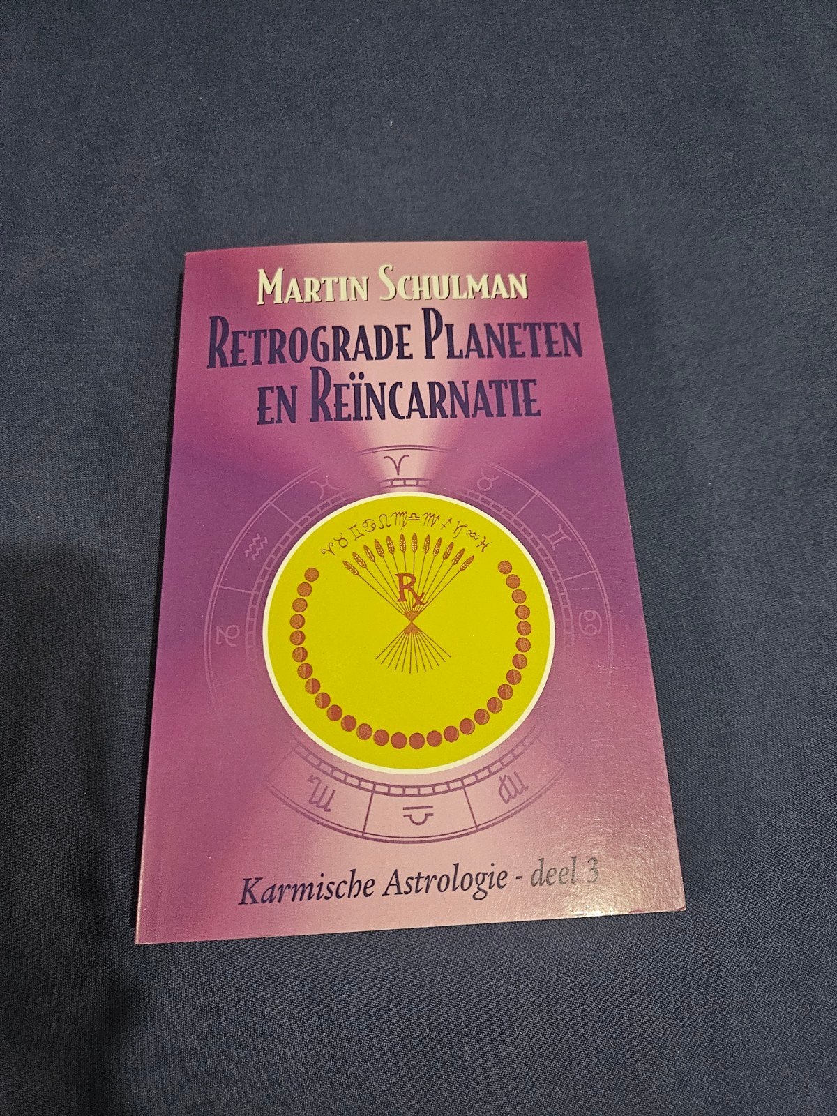 Retrograde Planeten en Reïncarnatie - Martin Schulman, Boeken, Ophalen of Verzenden, Zo goed als nieuw, Astrologie, Achtergrond en Informatie