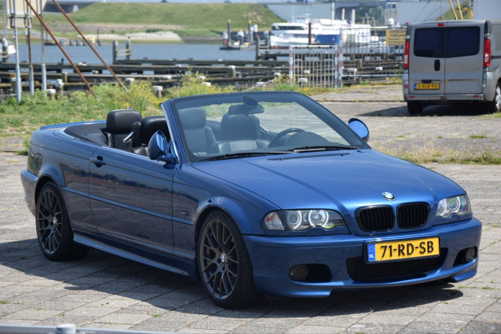 BMW 3 Serie e46 Cabrio 2.5L 323 Ci Handgeschakeld! Topasblau, Auto's, BMW, Achterwielaandrijving, 2494 cc, Cabriolet, 10 km/l