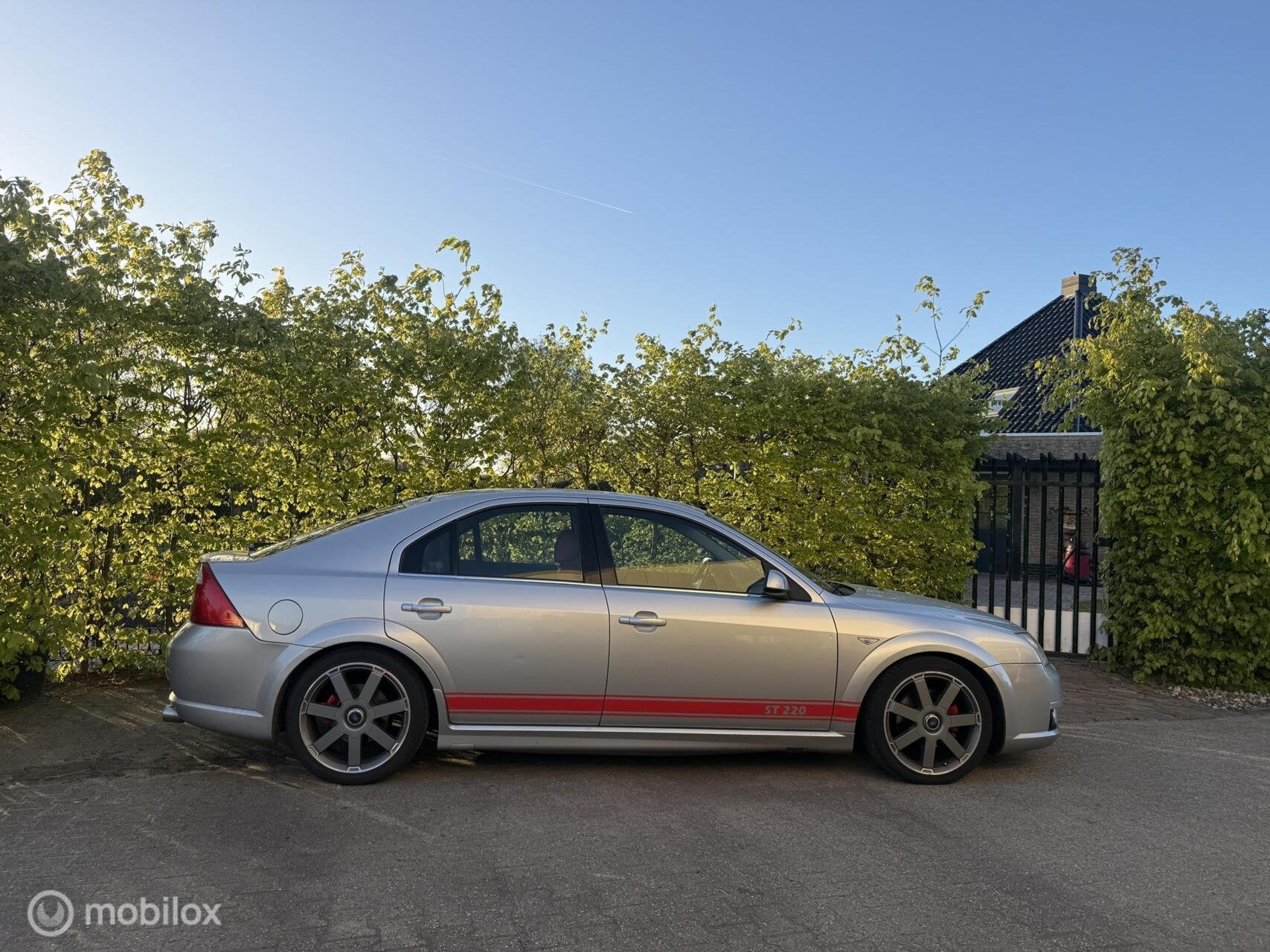 Ford Mondeo 3.0 V6 ST220 Orig. Nederland 170.000Km met boekj, Auto's, Voorwielaandrijving, Gebruikt, Mondeo, Stoelverwarming
