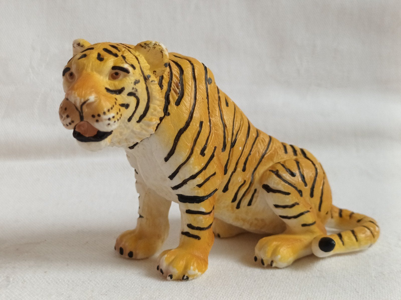 Schleich Vintage zittende Tijger 14096 uit 1993, Ophalen of Verzenden, Wild dier, Beeldje of Figuurtje