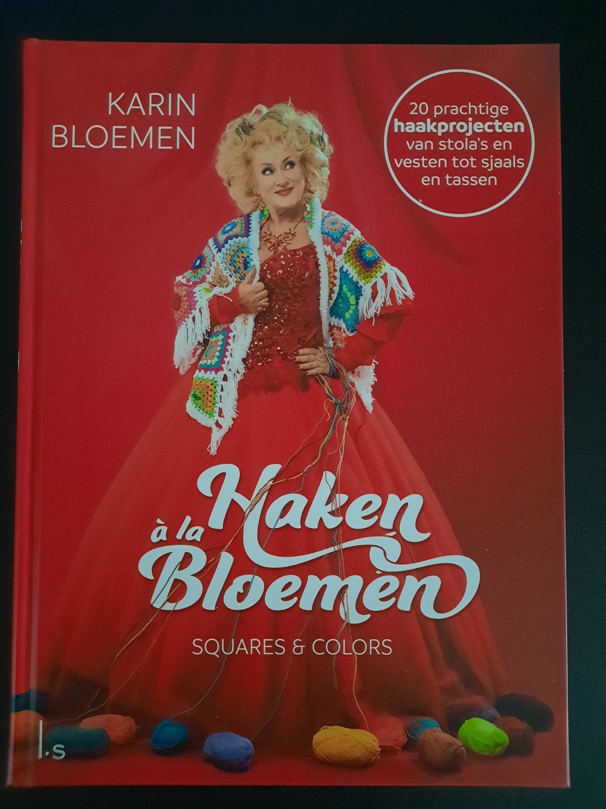 Haakboek Karin Bloemen: Haken à la Bloemen Squares & Colors, Ophalen of Verzenden, Zo goed als nieuw, Breien en Haken