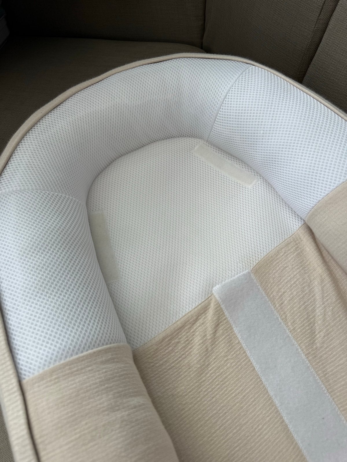 Doomoo Cocoon Babynestje - Zo goed als nieuw - beige, Ophalen of Verzenden, Zo goed als nieuw