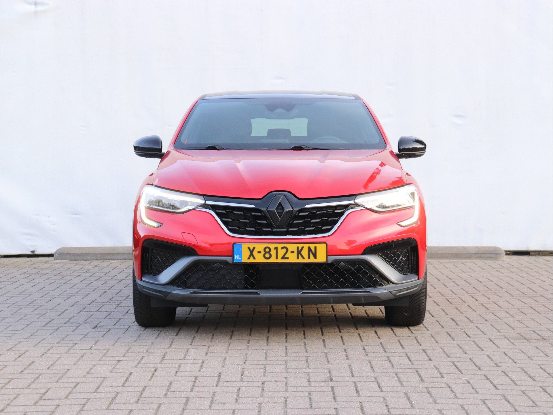 Renault Arkana 1.6 E-Tech full hybrid 145 R.S. Line LEER / P, Auto's, Gebruikt, Leder, 760 kg, Hybride Elektrisch/Benzine