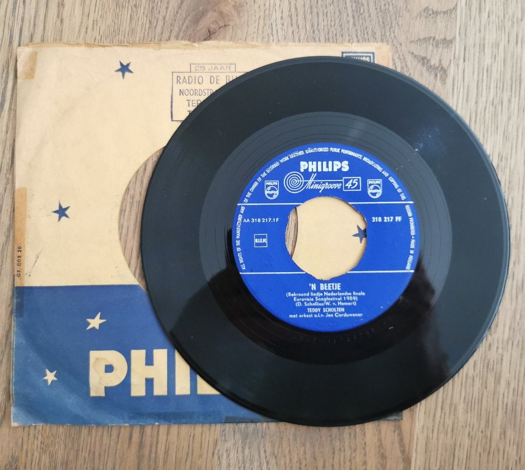 Single Teddy Scholten - 'n Beetje, Ophalen of Verzenden, Gebruikt, Overige formaten, Levenslied of Smartlap