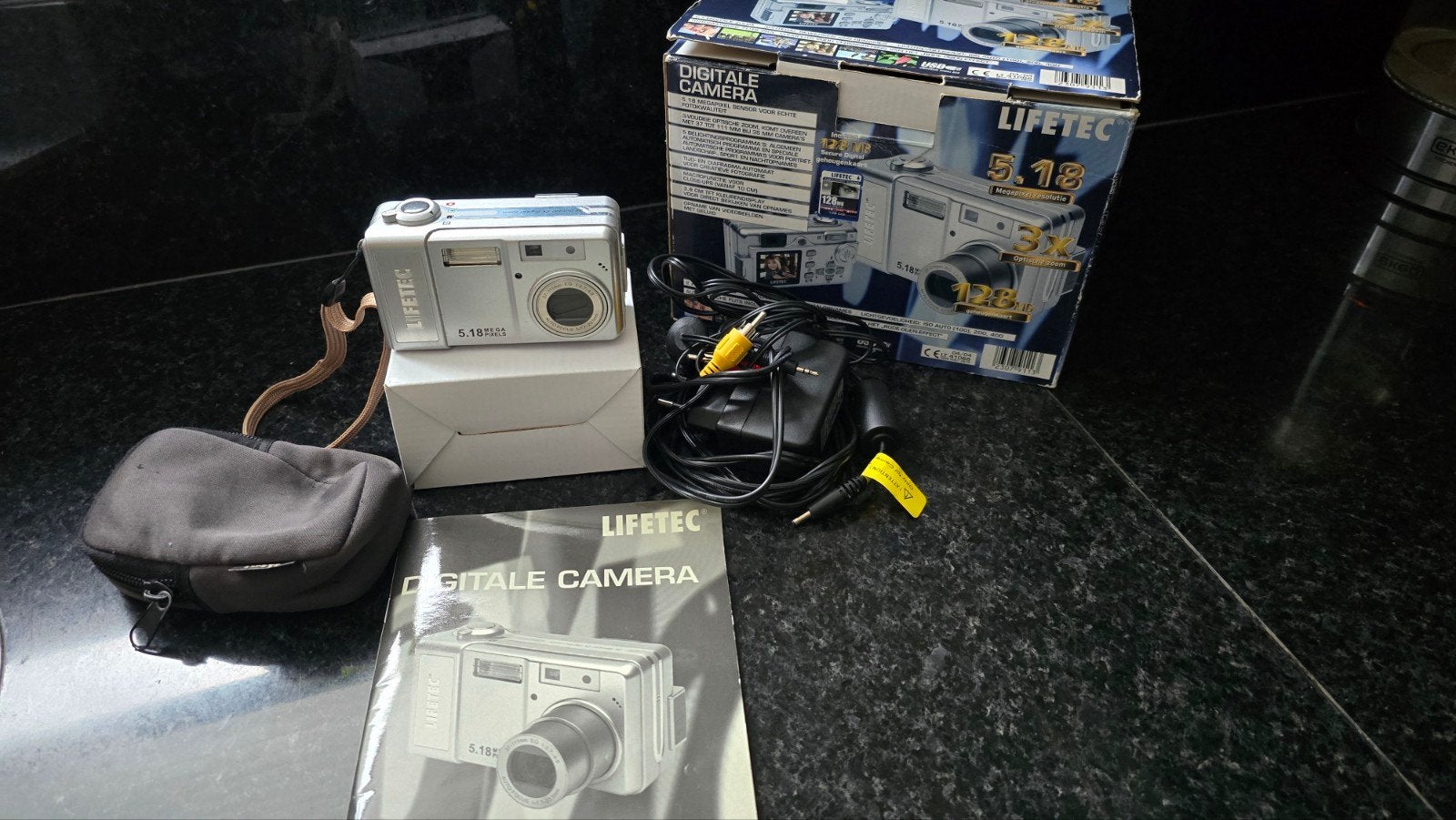 Lifetec Digitale Camera 5.0 Megapixel, Ingebouwde flitser, Gebruikt, Ophalen of Verzenden, Compactcamera