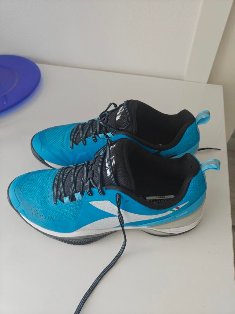 Diadora sportschoenen, Ophalen of Verzenden, Zo goed als nieuw, Zwart, Sportschoenen