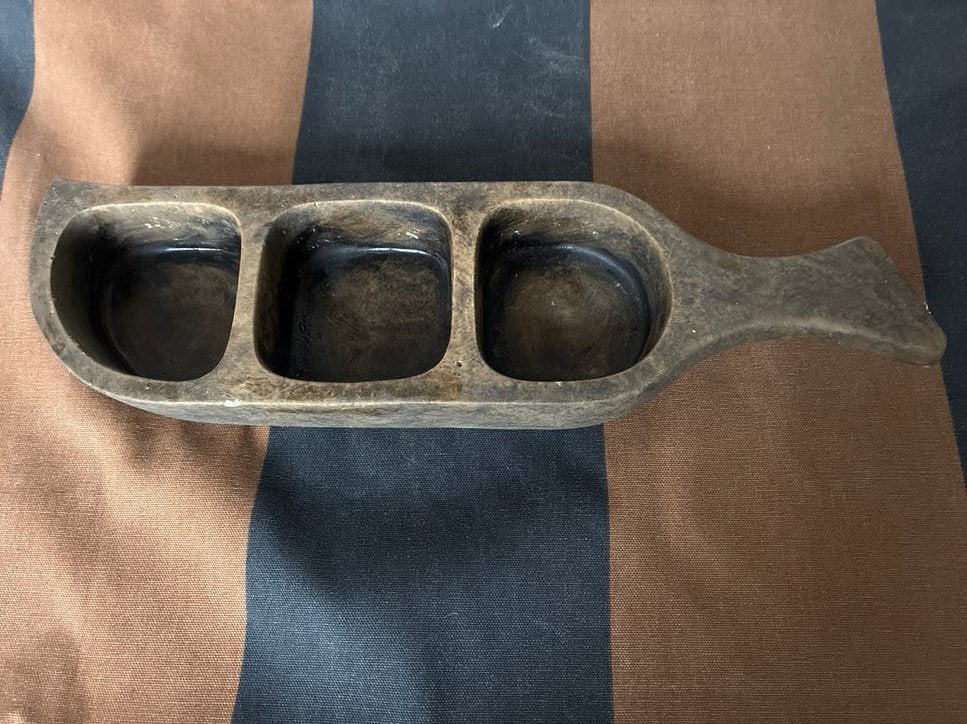 Sobere aardewerk schaal met houtlook, Gebruikt, Schaal, Ophalen of Verzenden, Overige vormen