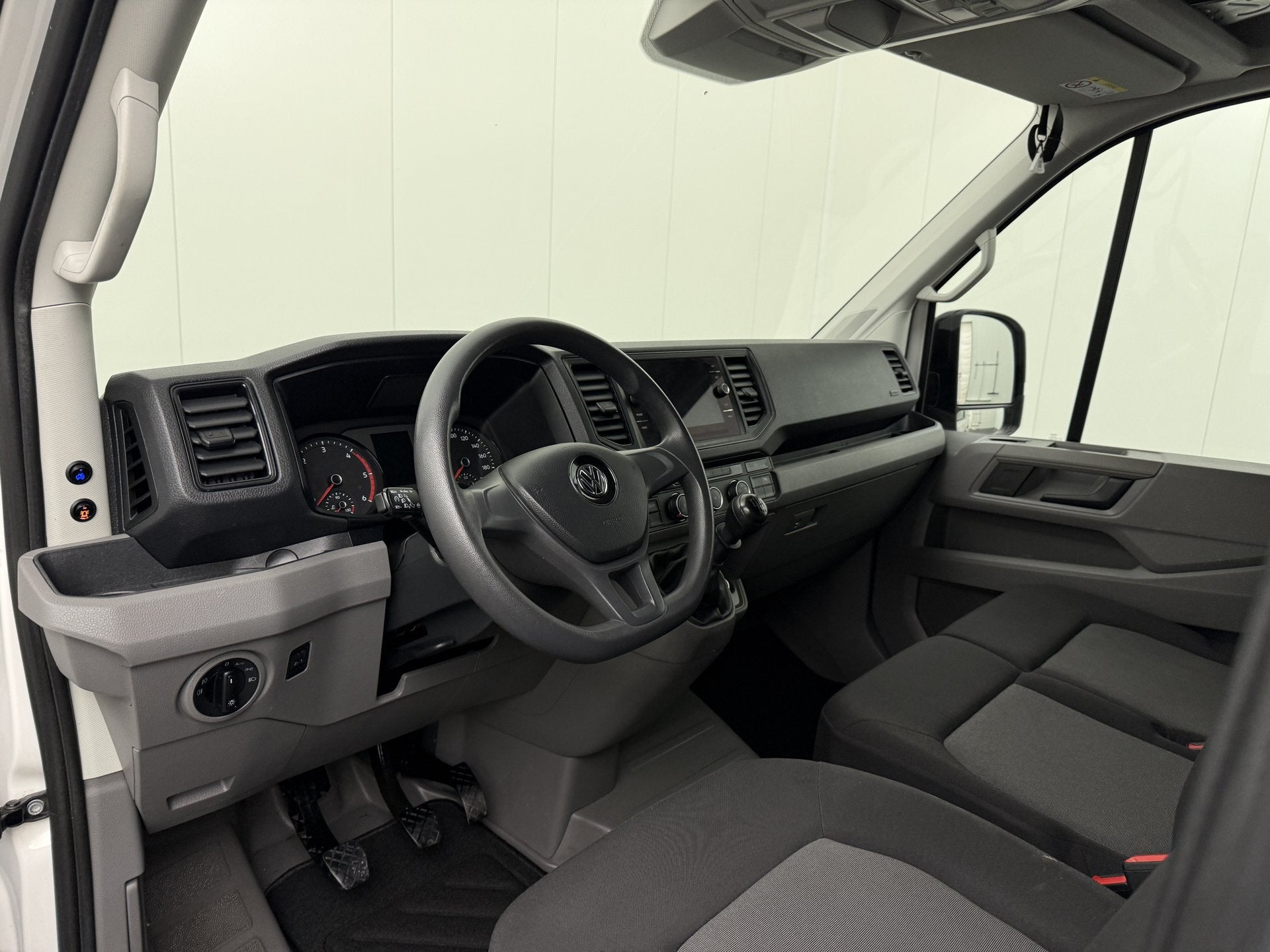 Volkswagen Crafter 2.0TDI L3H2 Trekhaak | Betimmering | Kast, Voorwielaandrijving, Dealer onderhouden, Stof, Gebruikt