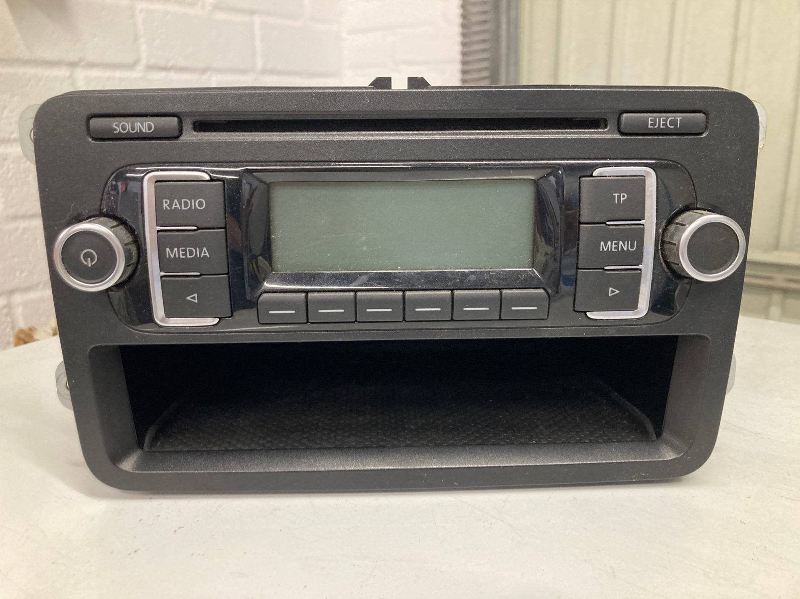 Autoradio VW Polo 6R bouwjaar 2009/2013 origineel, Auto diversen, Autoradio's, Ophalen of Verzenden, Gebruikt