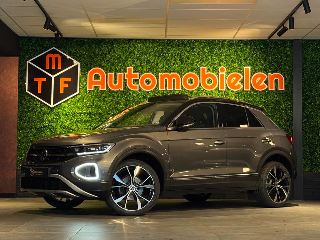 Volkswagen T-Roc 1.5 TSI Sport IQ.Drive |PANO|150PK|TREKHAAK, 1258 kg, 4 cilinders, Bedrijf, Adaptive Cruise Control