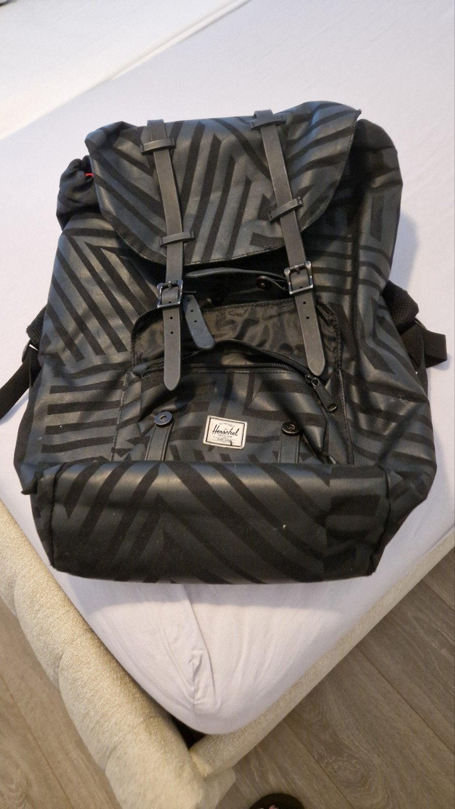 Herschel rugzak zwart met patroon, Gebruikt, 25 tot 40 cm, Ophalen, Overige merken