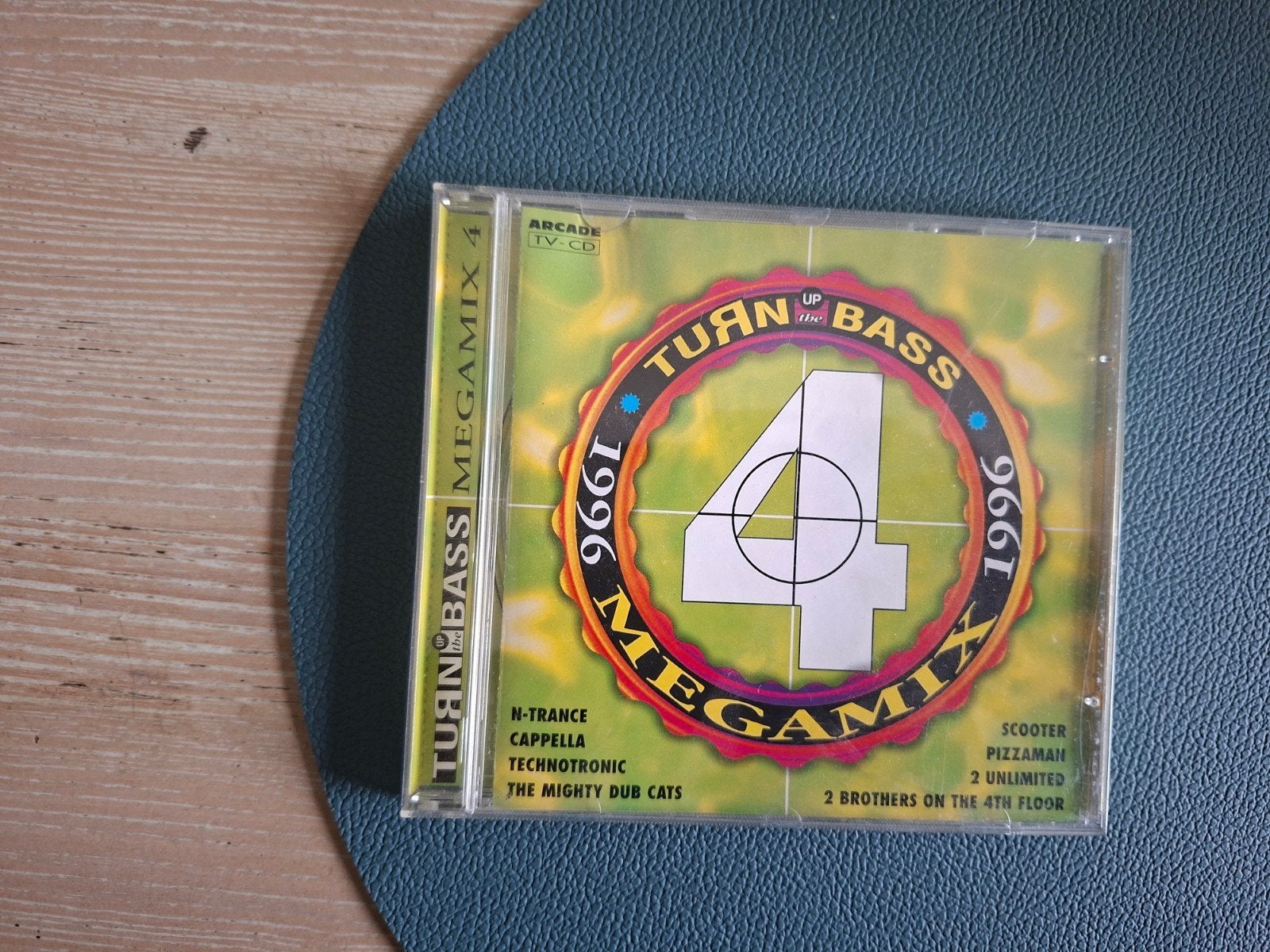 turn up the bass megamix 4 rare, Cd's en Dvd's, Cd's | Dance en House, Ophalen of Verzenden, Zo goed als nieuw, Dance Populair