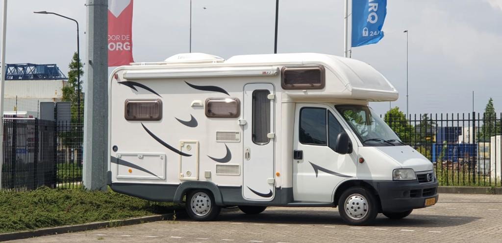 camper fiat ducato sky, Caravans en Kamperen, Campers, Standaard zit, Ringverwarming, Fiat, Koelkast