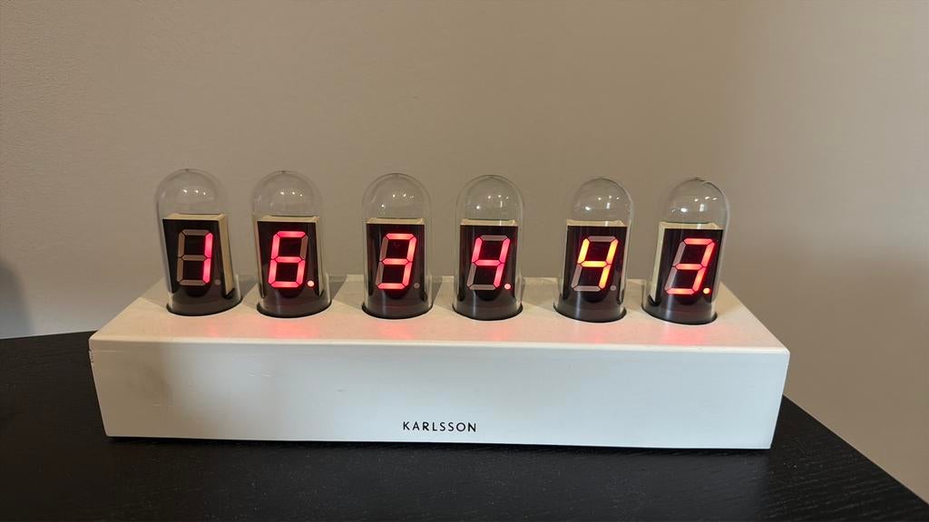 Karlsson Klok - Digitale Nixie Buis Klok, Ophalen of Verzenden, Zo goed als nieuw, Digitaal, Wekker of Tafelklok