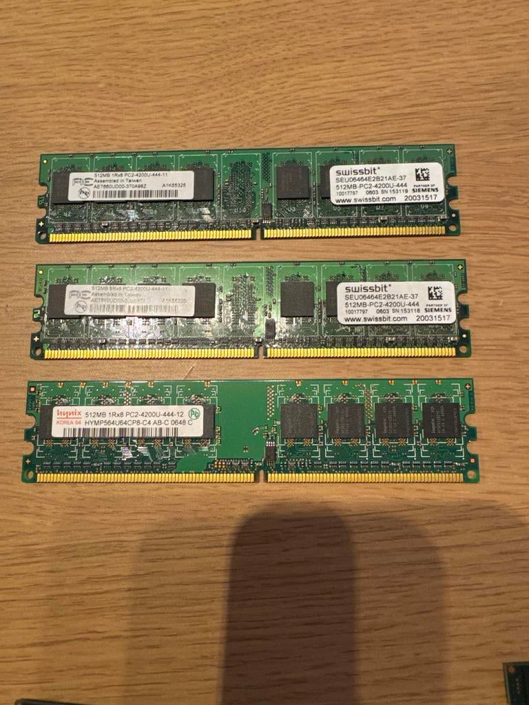 512 MB PC2-4200U DDR2 RAM Geheugenmodules (3 stuks), Ophalen of Verzenden, DDR2, Desktop, Gebruikt