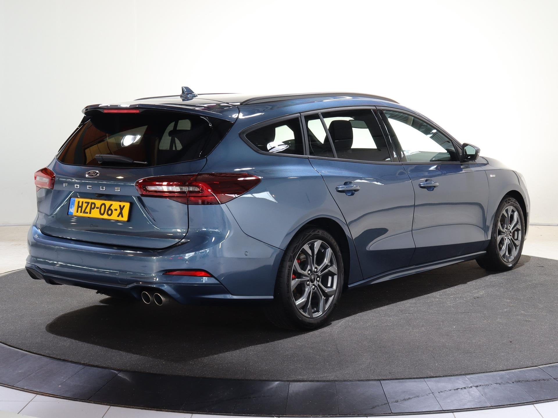 Ford Focus Wagon 1.0 EcoBoost Hybrid ST Line X | Trekhaak |, Auto's, Gebruikt, Euro 6, Blauw, Origineel Nederlands