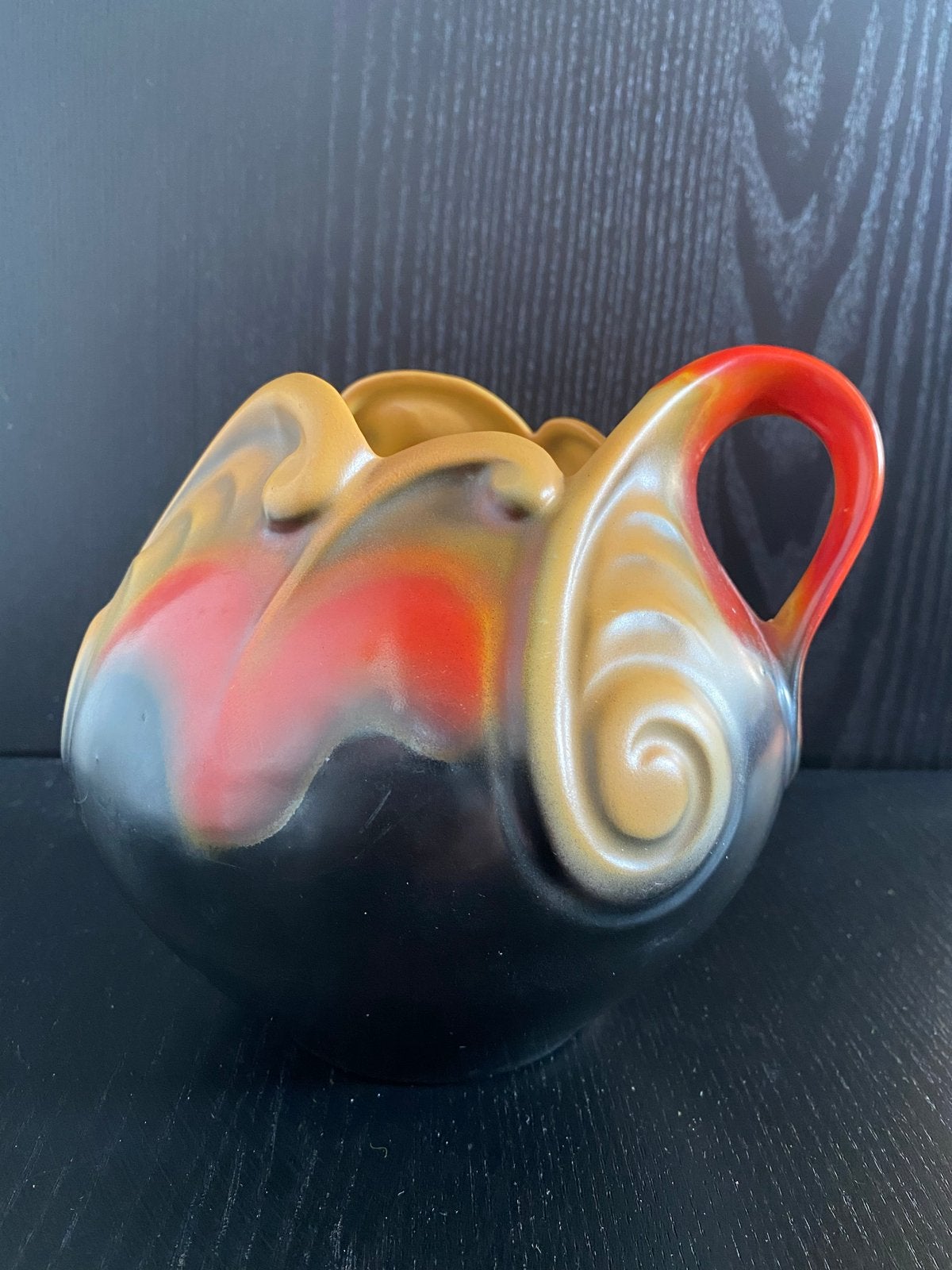 Art Deco Snavelkan Mosa - Zwart, Rood, Geel Spuitglazuur, Ophalen of Verzenden