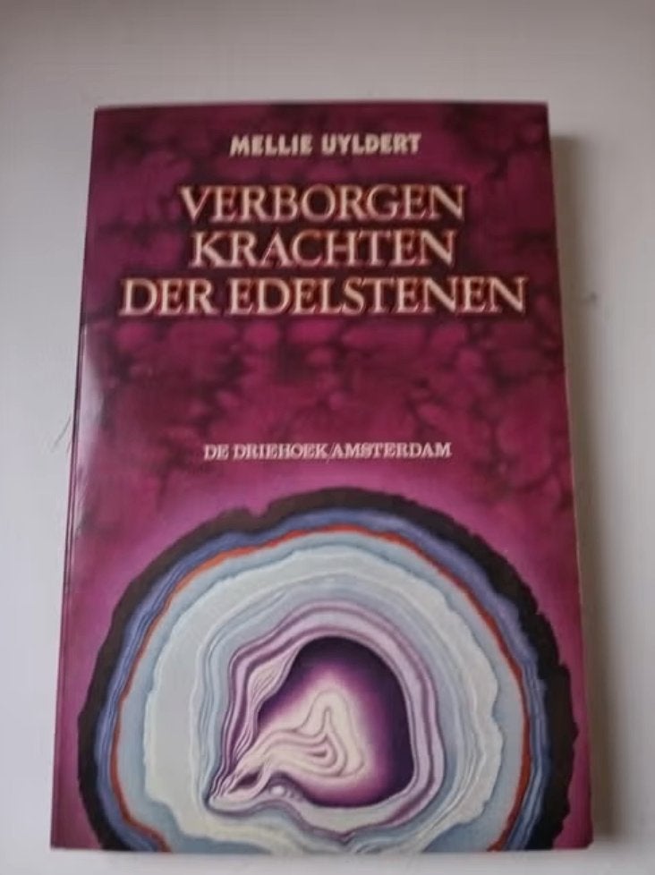 Verborgen krachten der edelstenen - Mellie Uyldert, Boeken, Ophalen of Verzenden, Zo goed als nieuw