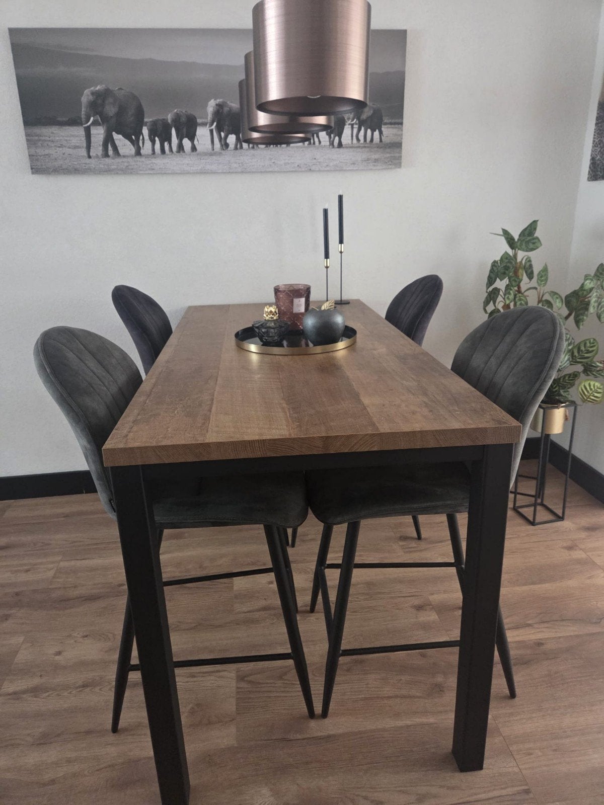 Moderne bartafel met 4 comfortabele barkrukken, Huis en Inrichting, Ophalen, Zo goed als nieuw, Metaal, Modern, Industrieel