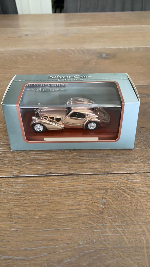 Silver cars collection bugatti coupe atlantic, Hobby en Vrije tijd, Ophalen, Zo goed als nieuw, Bburago