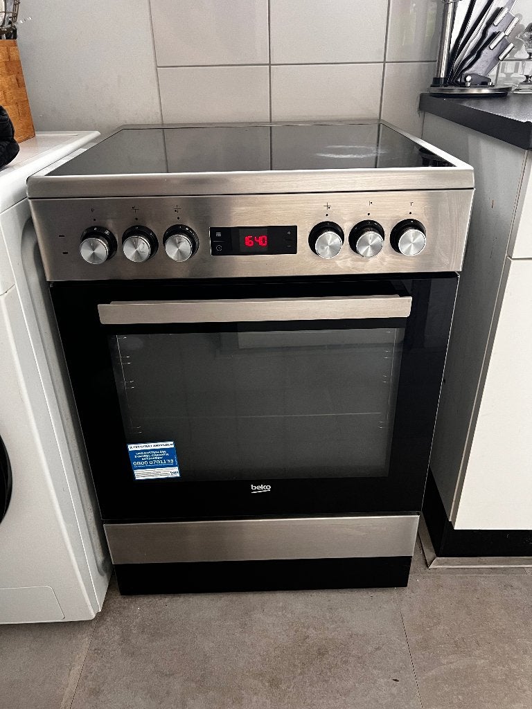 Beko keramisch fornuis, Ophalen, 60 cm of meer, Keramisch, 4 kookzones