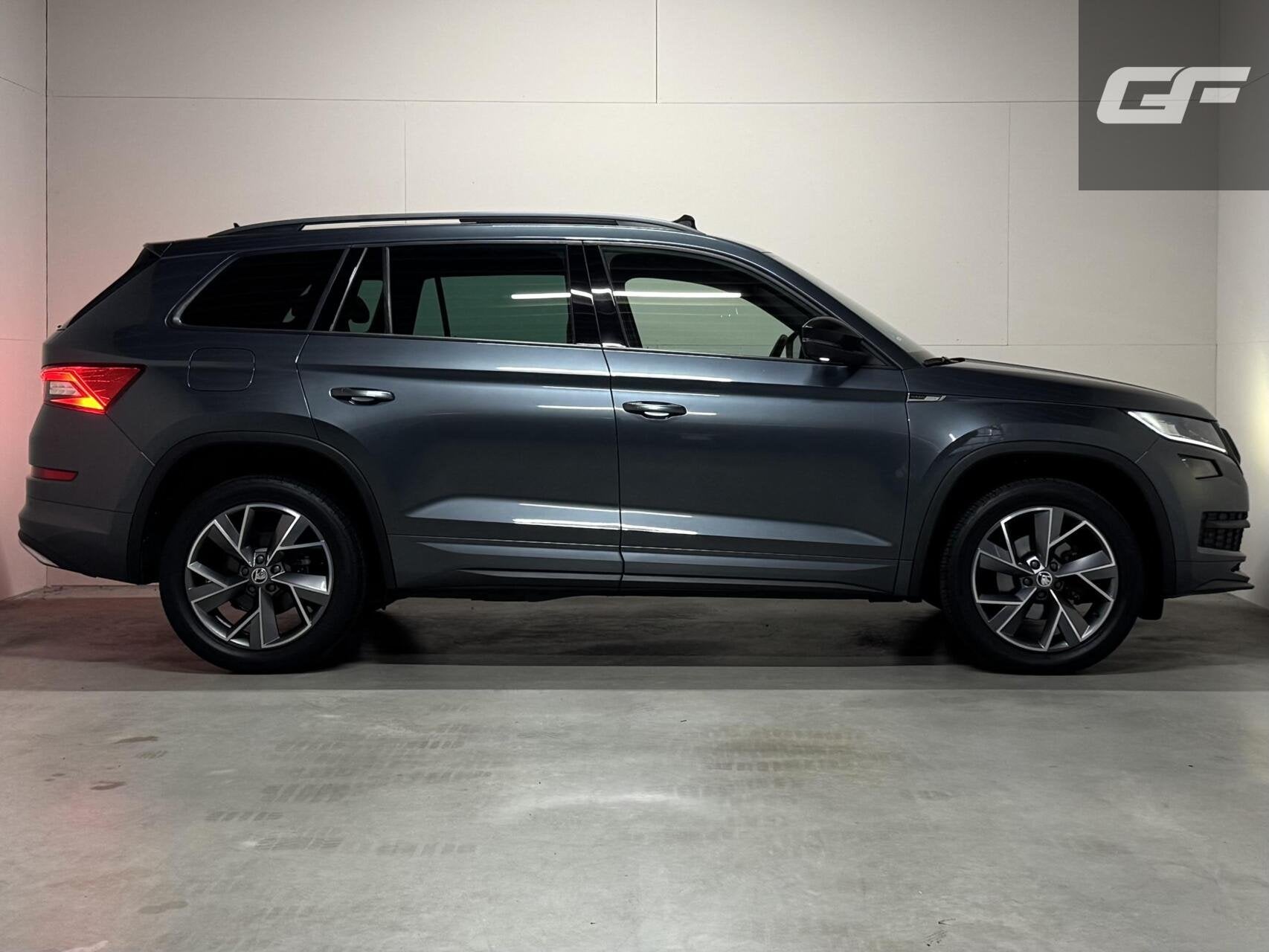 Skoda Kodiaq 1.5 TSI Sportline Pano Canton Memory ACC Camera, Auto's, 4 cilinders, 1481 kg, Origineel Nederlands, Bedrijf