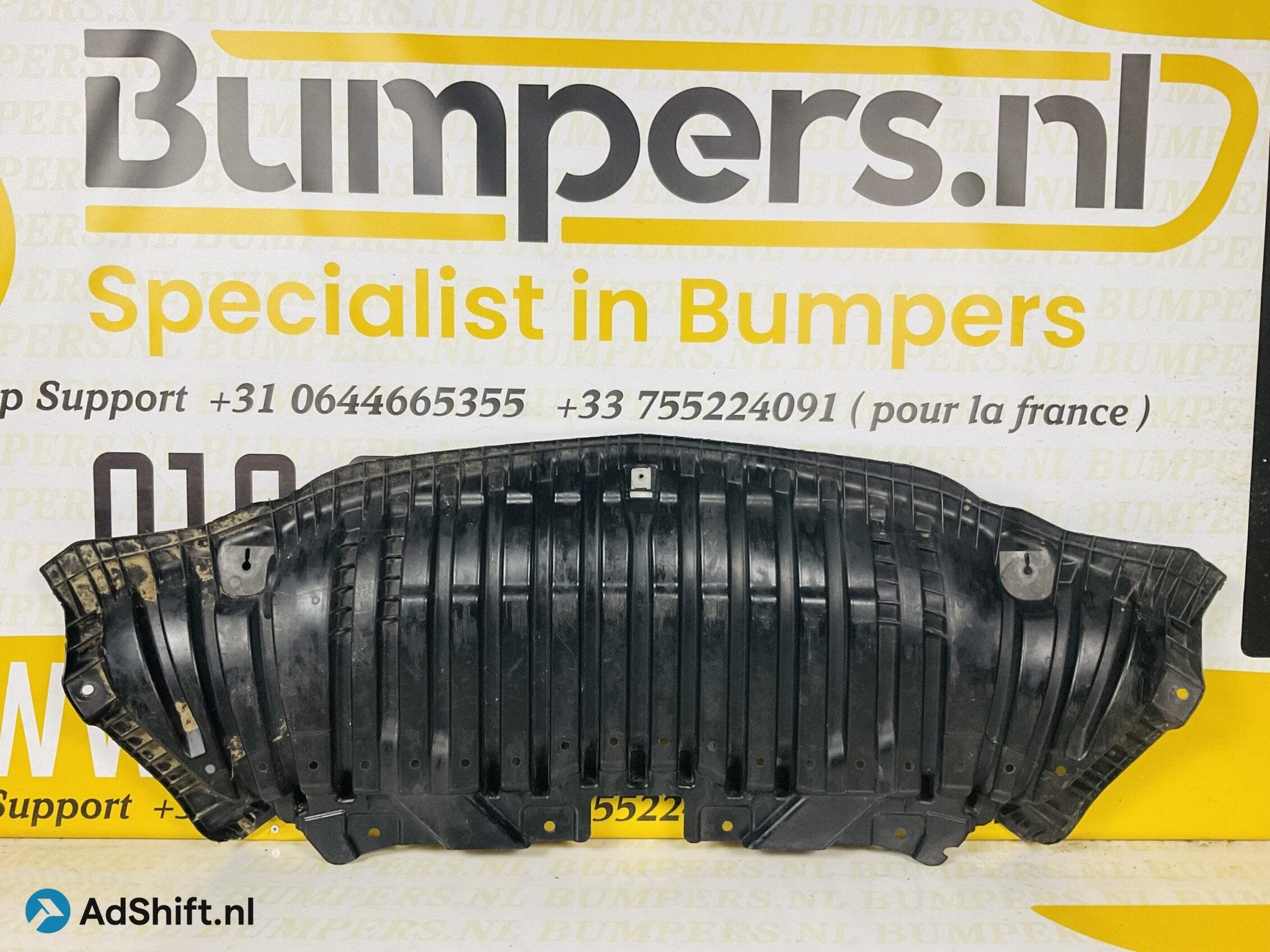 Bumper lip Mercedes C Klasse W205 A2055200000 Onderplaat 2-L