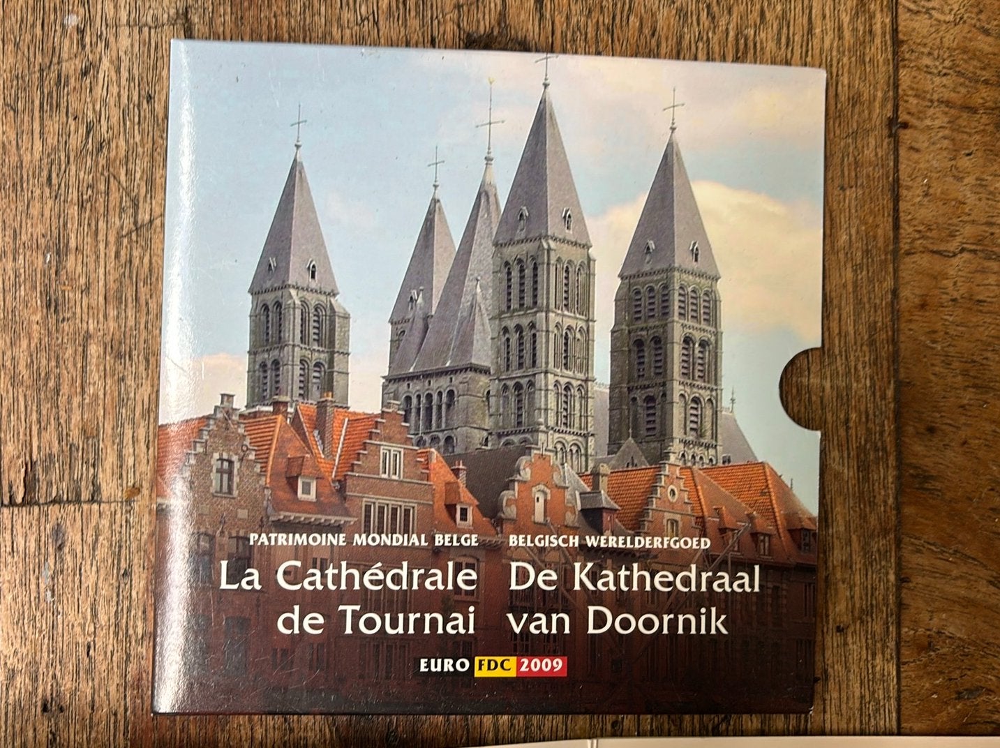 FDC set met kleurpenning Kathedraal van Doornik, Ophalen of Verzenden, Buitenland, Munten