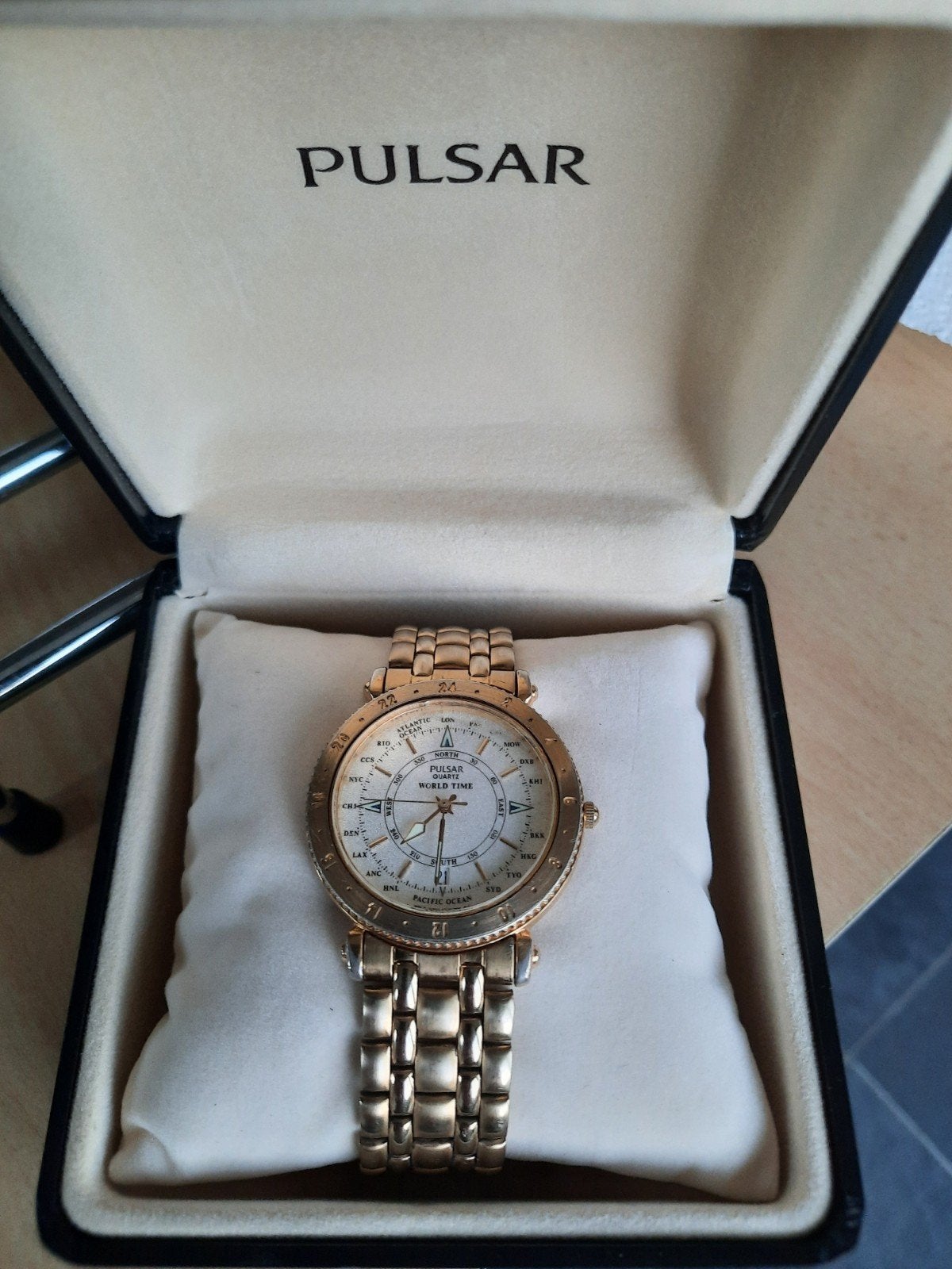 Pulsar Quartz World Time herenhorloge (modelserie V722-7020), Staal, Gebruikt, Staal, Polshorloge
