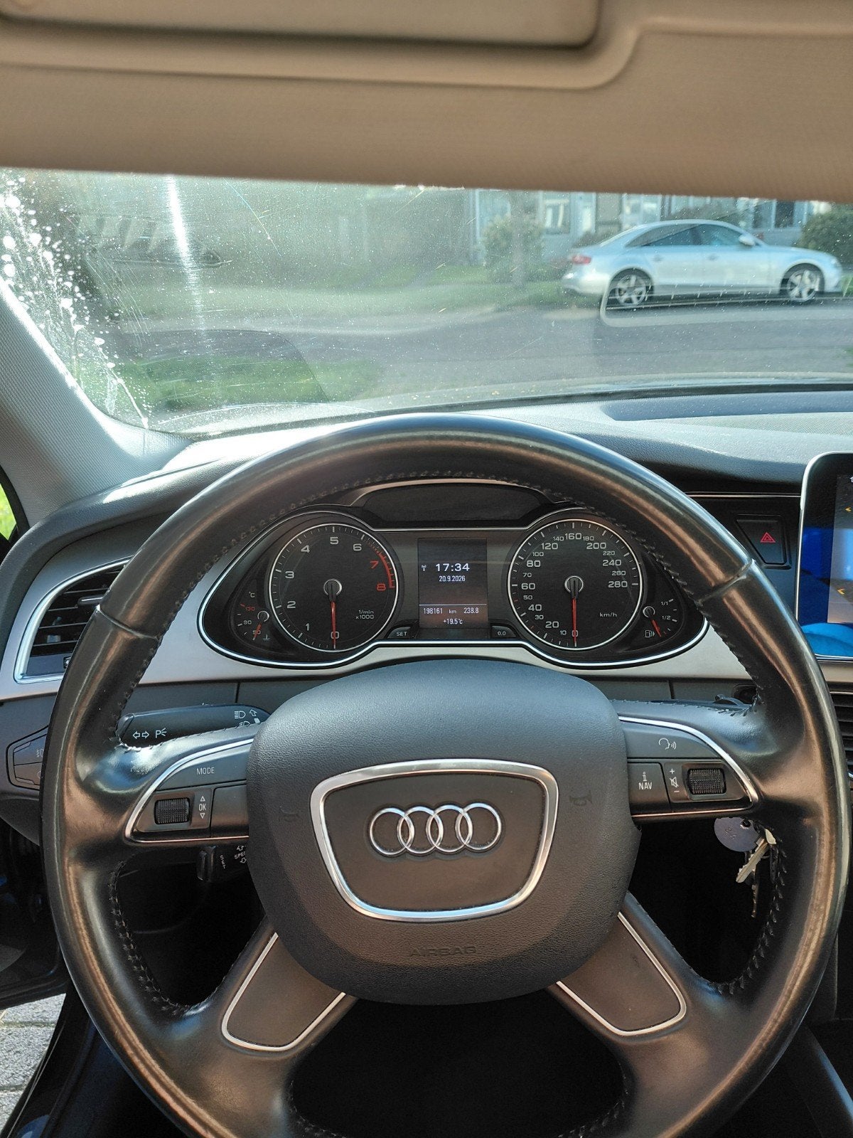 Foto 14 van Audi A4 1.8TFSI 125KW Avant. NIEUWE APK