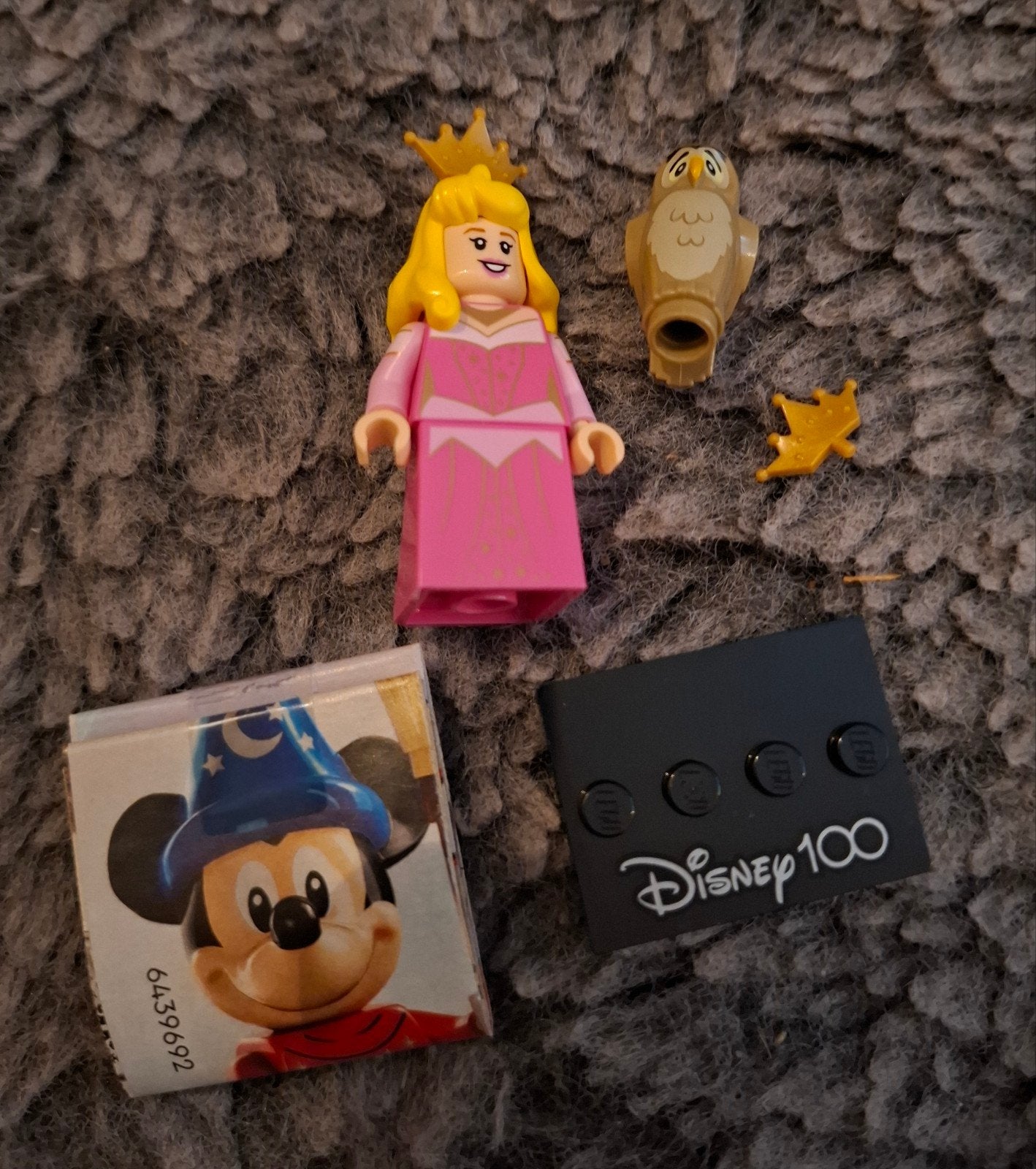 Lego Disney 100 Doornroosje minifiguur met accessoires, Ophalen of Verzenden, Zo goed als nieuw, Overige merken