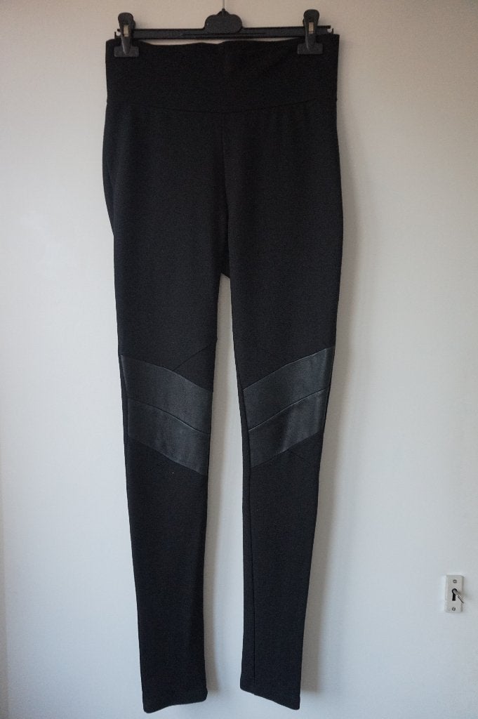 Maison Scotch legging broek met leer zwart maat 3 / 38, Kleding | Dames, Leggings, Maillots en Panty's, Legging, Maat 36/38 (S)