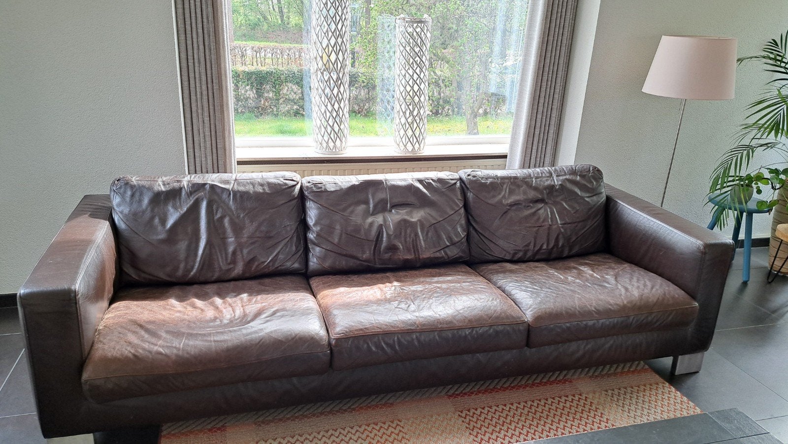 Comfortabele bruine leren design vierzitsbank Molinari, Ophalen, 250 tot 300 cm, Gebruikt, Rechte bank