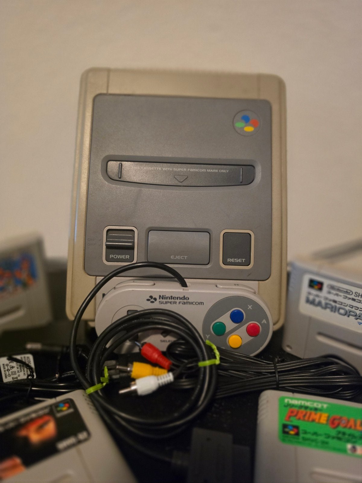 Nintendo Super Famicom met 4 spellen en accessoires, Spelcomputers en Games, Games | Nintendo Super NES, Gebruikt, Vechten, 2 spelers