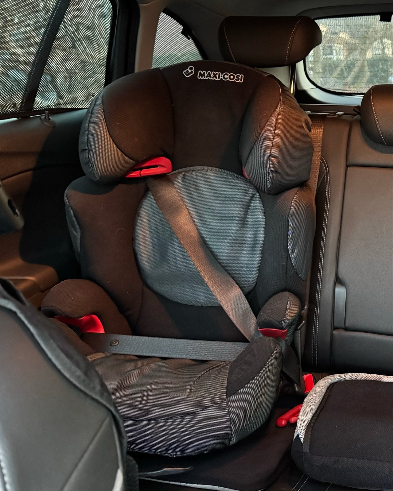 Maxi-Cosi Rodi XR autostoel 15-36kg (3,5-12 jaar), Ophalen, 15 t/m 36 kg, Maxi-Cosi, Gebruikt
