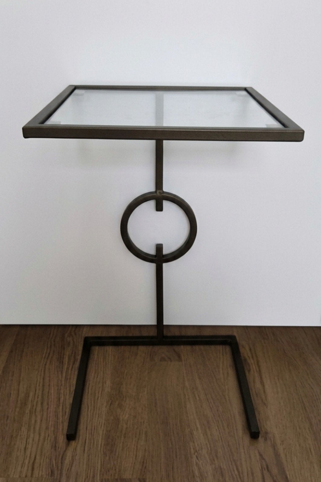 PTMD Collection Bryz bijzettafel brons metaal met glasplaat, Minder dan 55 cm, Metaal of Aluminium, Vierkant, Zo goed als nieuw