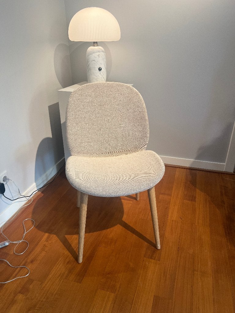 Vipp462 Lodge Chair Brooke Beige / chestnut light oak, Ophalen, Twee, Overige kleuren, Zo goed als nieuw