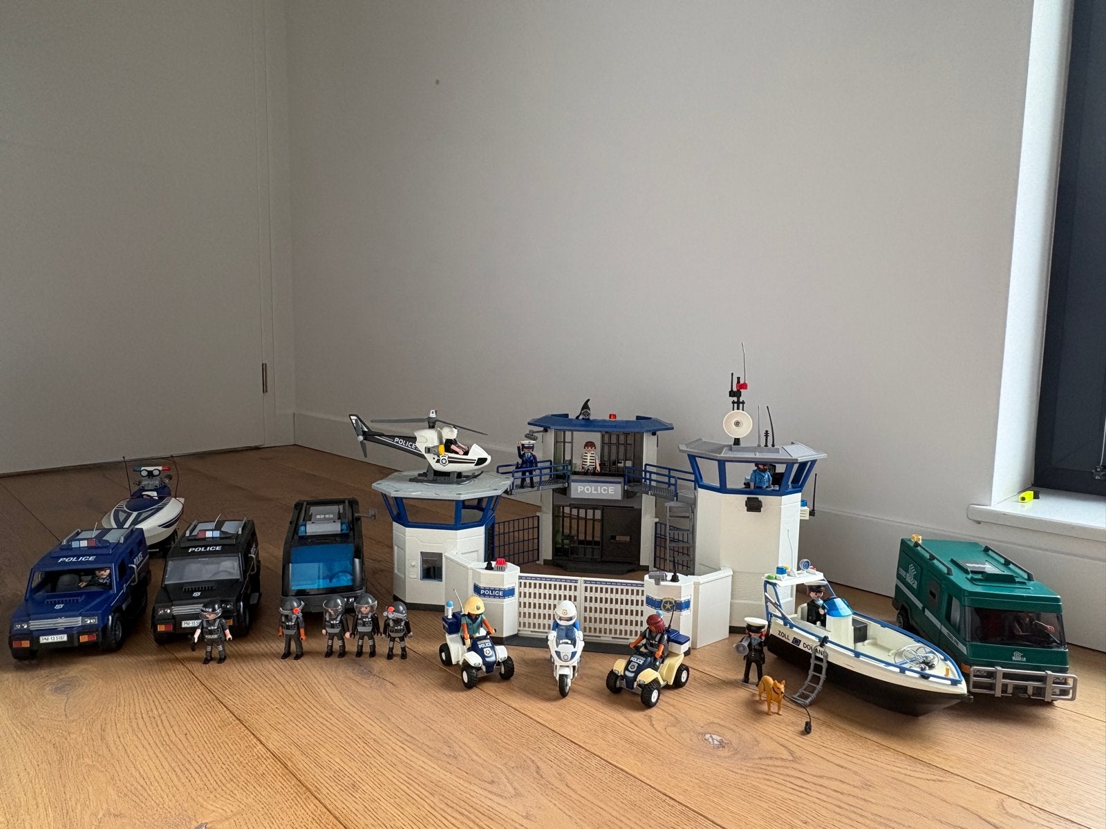 Grote Playmobil Politie Set - Politiebureau, Voertuigen & Fi, Gebouw, Complete set, Ophalen of Verzenden, Zo goed als nieuw