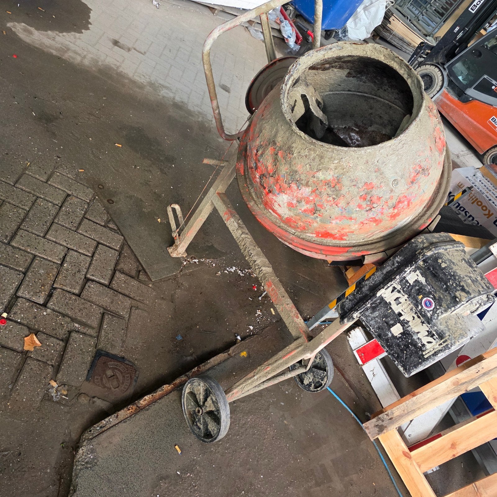 Betonmolen - Steeds goed, Doe-het-zelf en Verbouw, Betonmolens, Ophalen of Verzenden, Gebruikt