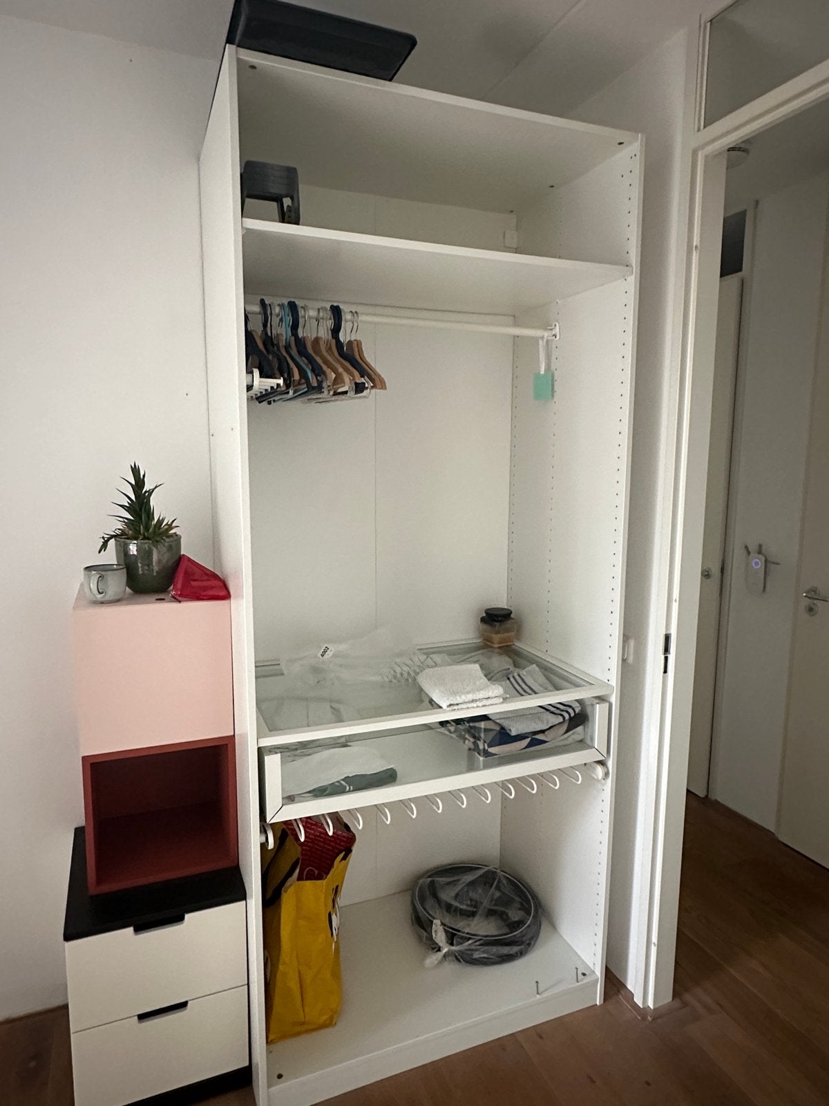 IKEA PAX kledingkast - Wit, met hangruimte en planken, Ophalen, Met plank(en), Gebruikt, 200 cm of meer