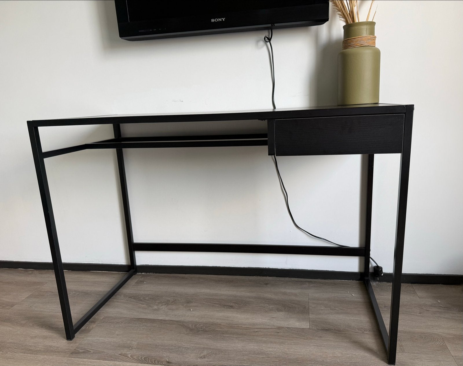 Strak zwart bureau met lade - Modern en functioneel, Huis en Inrichting, Ophalen, Zwart, Met lades, Metaal