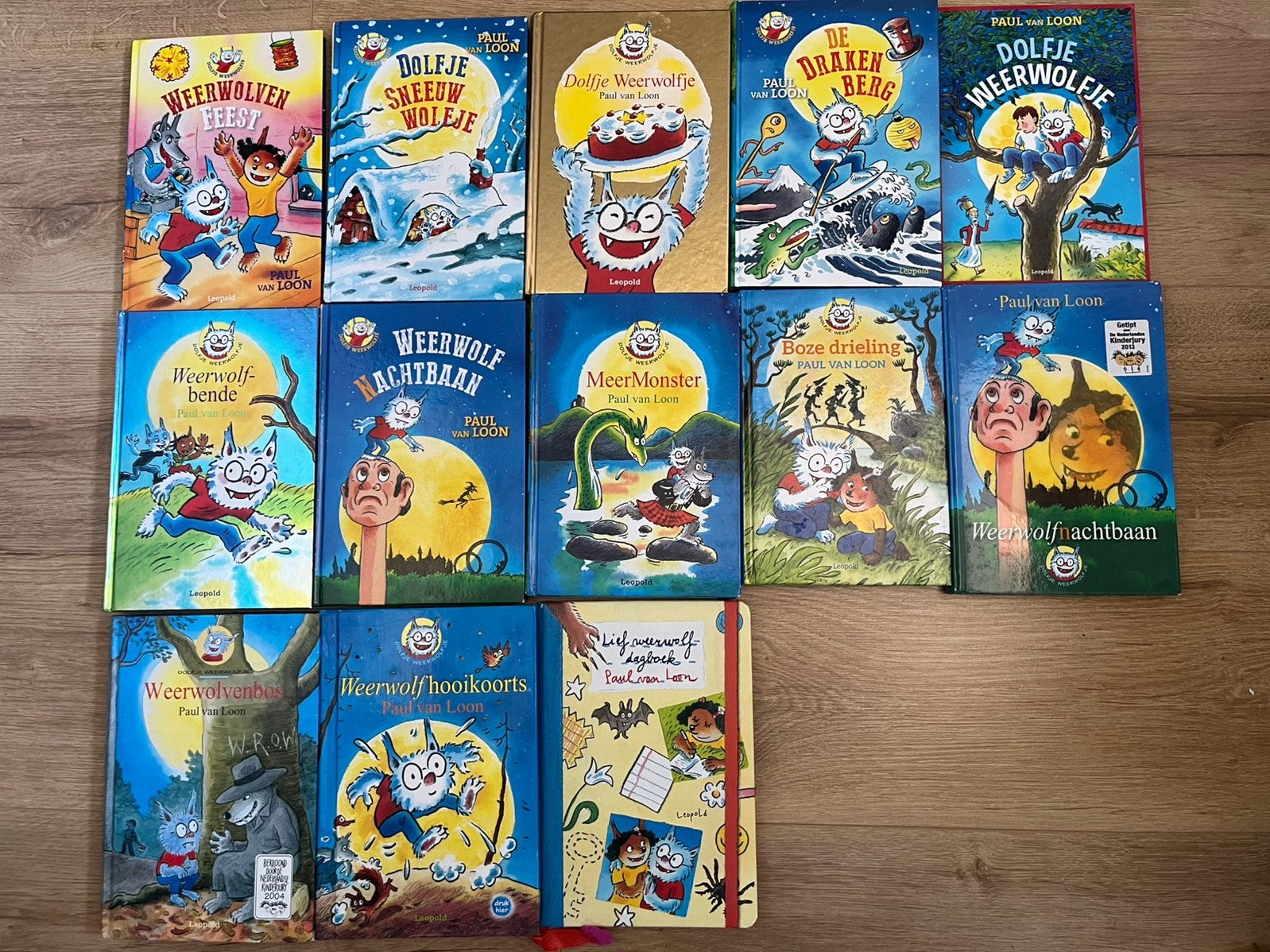 Dolfje weerwolfje boeken Paul van Loon, Ophalen of Verzenden, Gelezen, Fictie algemeen