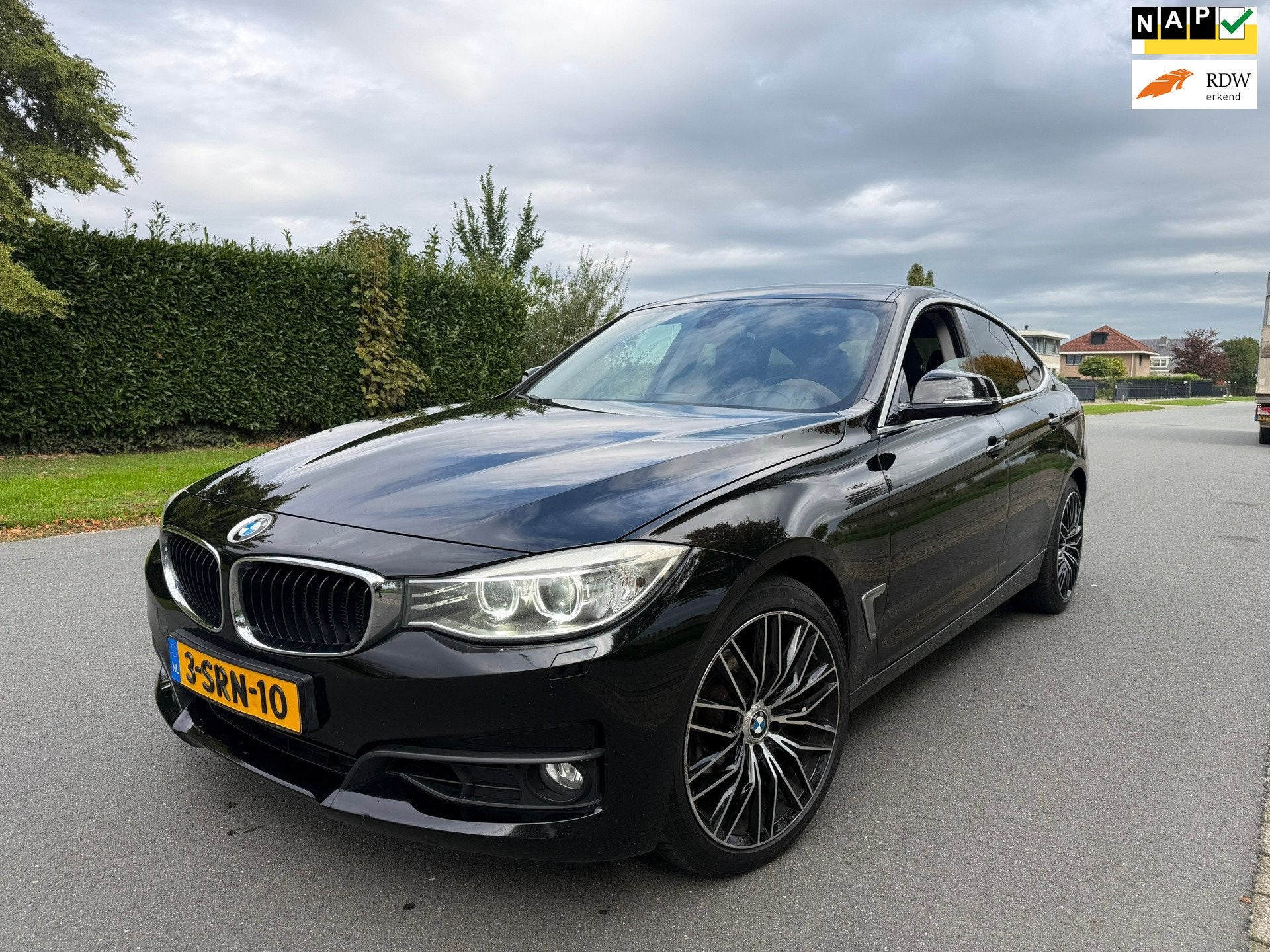 BMW 3-serie Gran Turismo 320i High Executive NAP/CLIMA/LEER/, Automaat, Achterwielaandrijving, Gebruikt, 4 cilinders