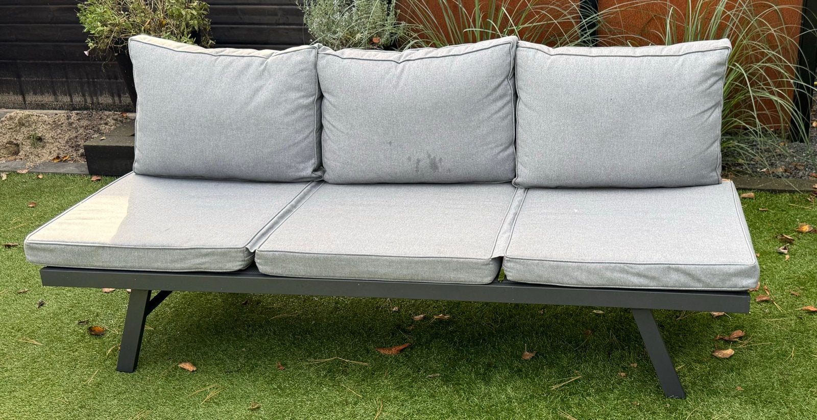 Verstelbare tuinbank/ligbed met kussens, Tuin en Terras, Ophalen, Zo goed als nieuw, Metaal, Verstelbaar
