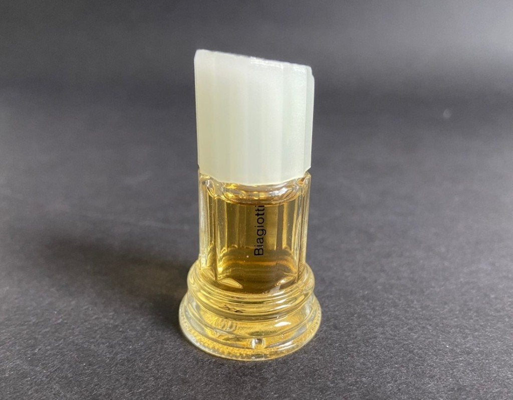 Laura Biagiotti 5 ml Eau de Parfum 1988, Verzamelen, Ophalen of Verzenden, Zo goed als nieuw, Overige typen, Gevuld