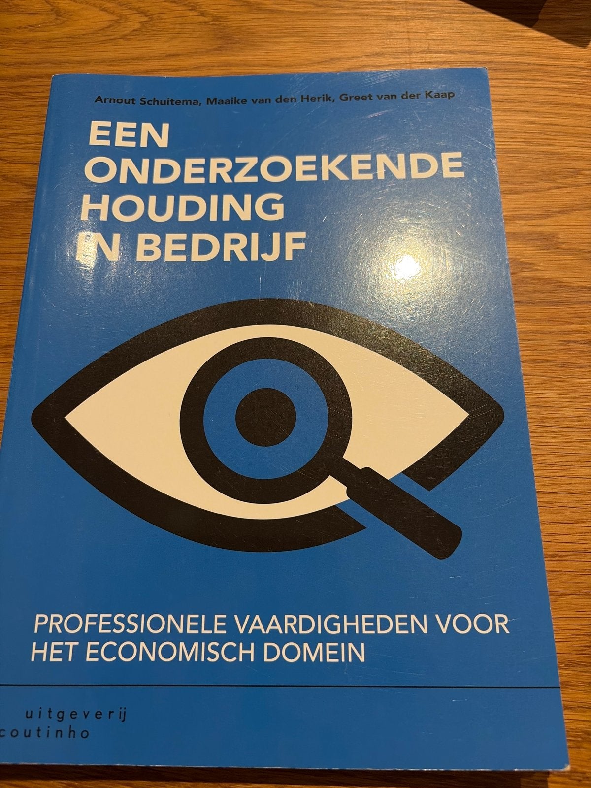 Leerboek Een Onderzoekende Houding in Bedrijf - Coutinho, Ophalen of Verzenden, Gamma, Gelezen, HBO