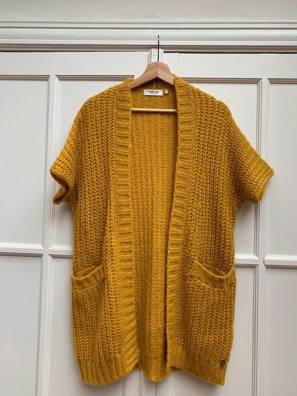 Knitted Short Sleeve Cardigan with Pockets – Size M, Kleding | Dames, Ophalen of Verzenden, Nieuw, Maat 38/40 (M), Geel
