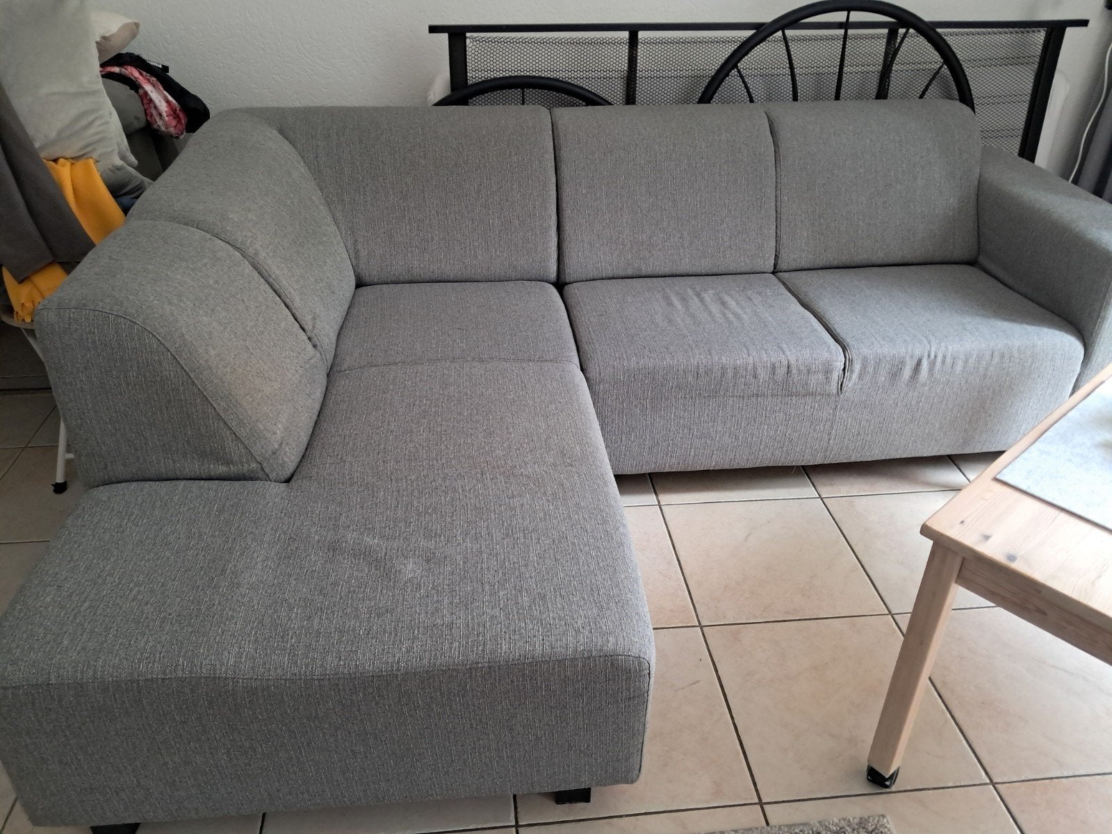 Grijze hoekbank / loungebank (176 x 232 cm)
​, Gebruikt, Ophalen of Verzenden, Vierpersoons of meer, Stof