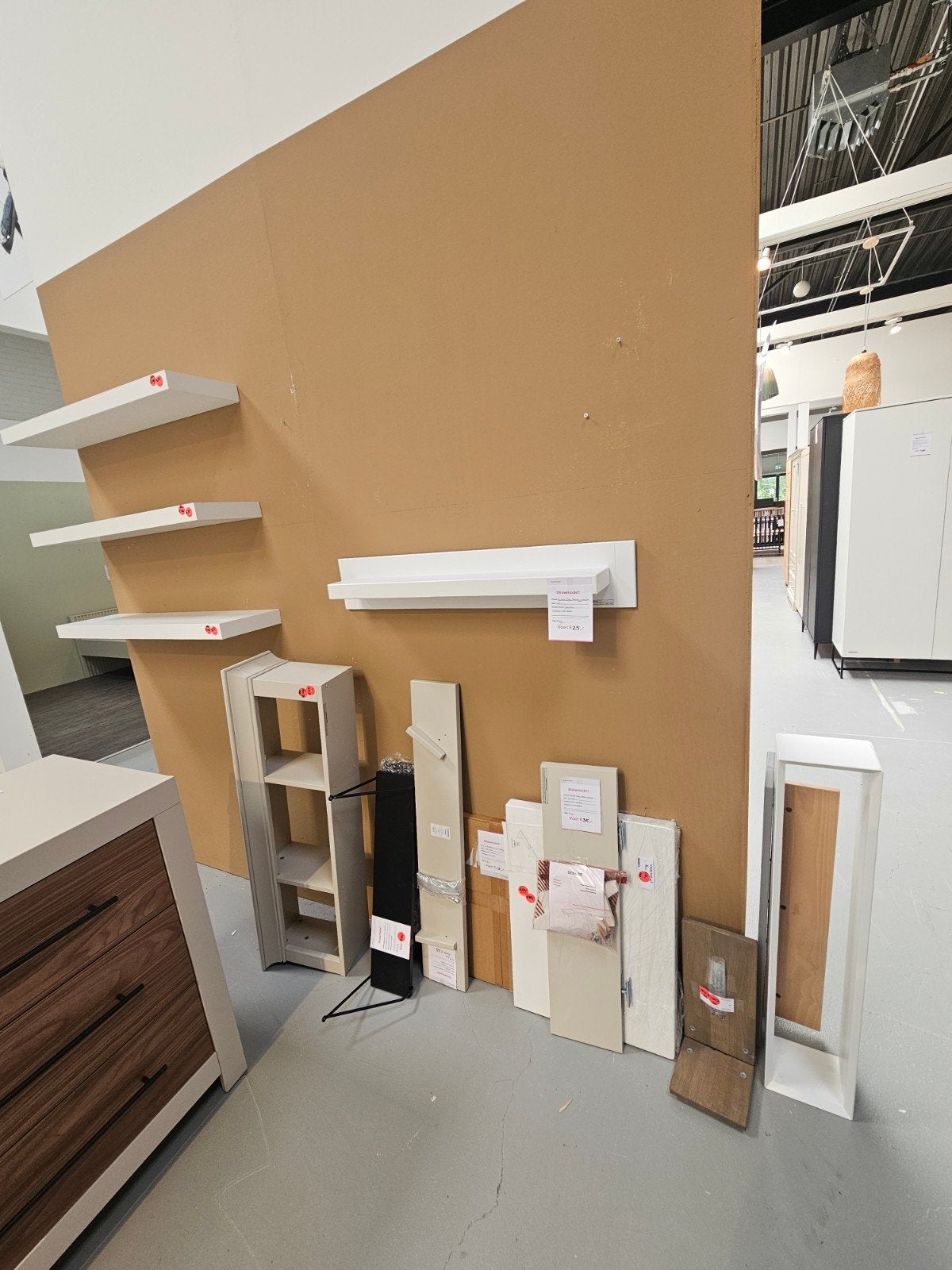 Showmodel outlet wandplanken, Ophalen, Zo goed als nieuw